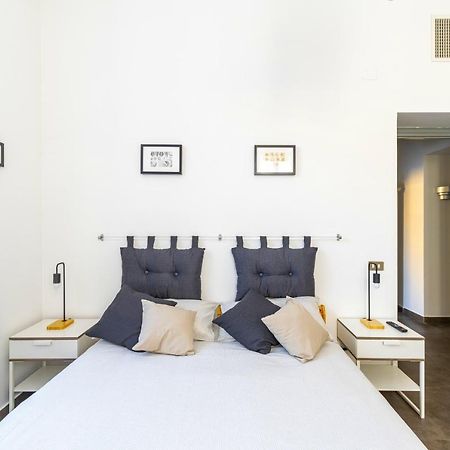 Hostly - Nicole Apartment Volturno- Full Rome Center Eksteriør bilde