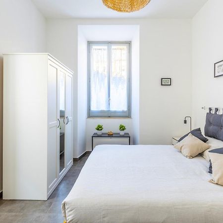 Hostly - Nicole Apartment Volturno- Full Rome Center Eksteriør bilde
